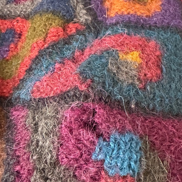 PERUVIAN CONNECTION Alpaca Embroidered colorful sweater size Medium - Picture 12 of 12